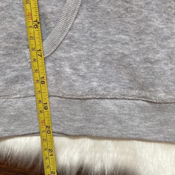 Heather gray French terry short sleeve hoodie in size L. - Picture 5 of 12